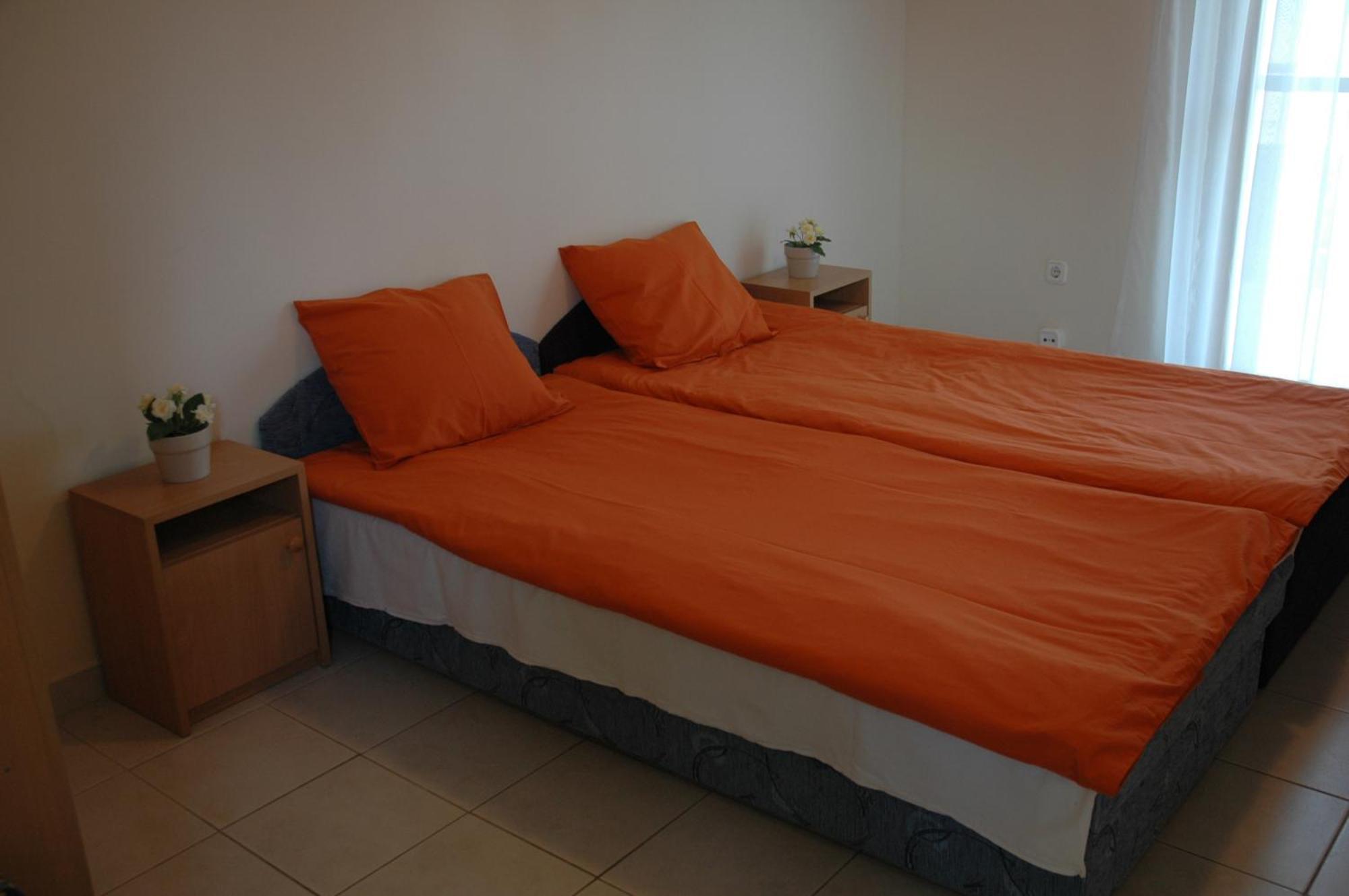 Szegedi Partfuerdo Kemping Es Apartman Exteriér fotografie